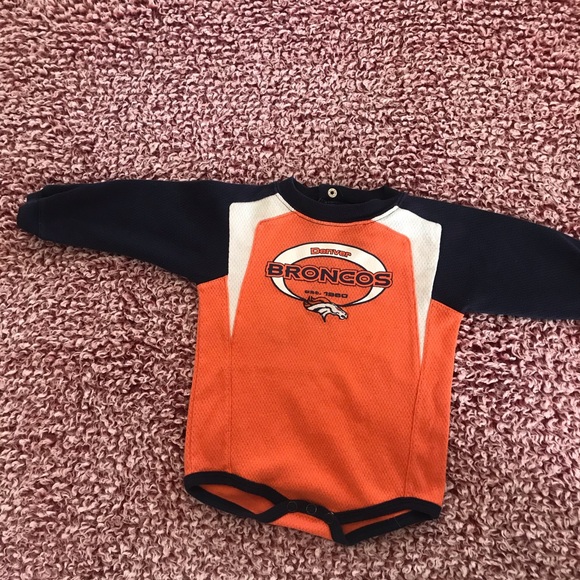 Denver Broncos 16m baby body suit . - Picture 7 of 8